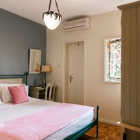 Guest house Ester 3*
